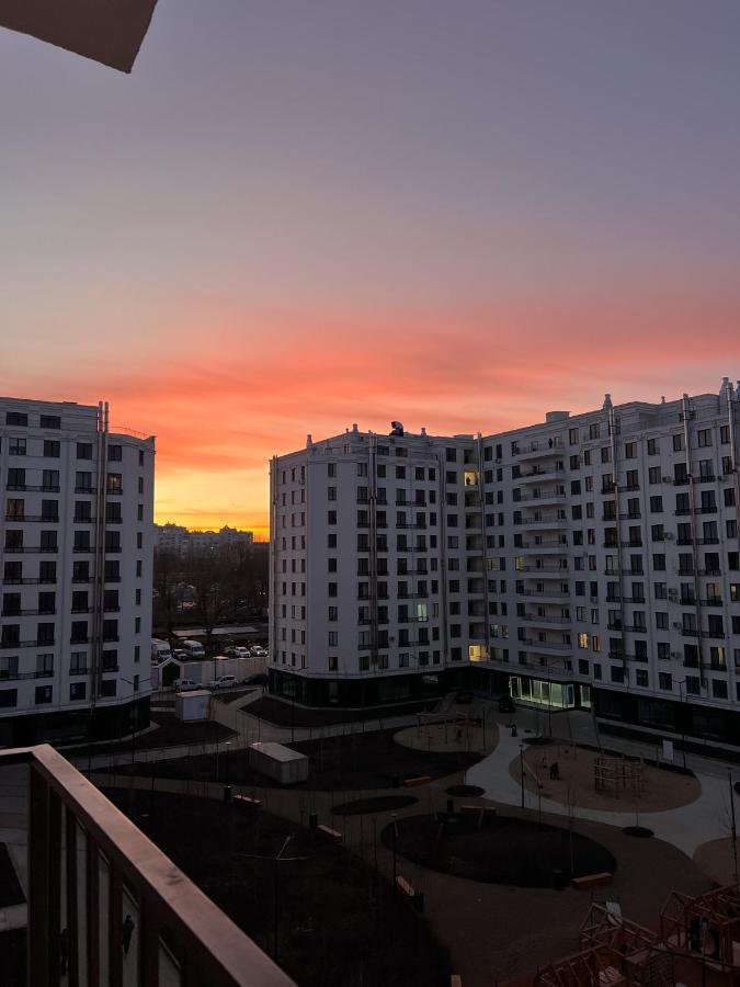 Renthouse Apartments Neoclassic Chisinau Bagian luar foto